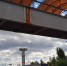 Навес пешеходного моста сдуло у нижегородской  Меги  - фото 1 - vGorodeN.Ru