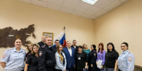 Владимир Солдатенков вручил благодарности и подарки в преддверии празднования Дня сотрудников органов внутренних дел Российской Федерации - Законодательное Собрание