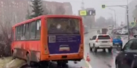 Женщина попала в больницу после ДТП с автобусом в Нижнем - Newsroom24.Ru