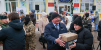 Жители Автозаводского района направили в зону СВО полторы тысячи писем и гумпомощь - НИА Нижний Новгород