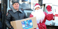 Нижегородские полицейские передали новогодние подарки детям своих коллег из ДНР - НИА Нижний Новгород