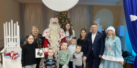 Игорь Гордеев поздравил многодетные семьи с наступающим Новым годом - Законодательное Собрание
