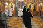 Митрополит Омский и Таврический Дионисий возглавил богослужения в Серафимо-Дивеевском монастыре