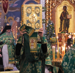 Литургия архиерейским служением в день память преподобного Серафима, Саровского чудотворца