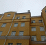 ДУК прокомментировал ужасное состояние подъезда в доме с кинотеатром - фото 1 - vGorodeN.Ru