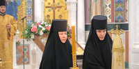 Митрополит Волоколамский Антоний возглавил утренние богослужения в Дивеевском монастыре - Свято-Троицкий Серафимо-Дивеевский монастырь