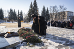 В День защитника Отечества епископ Парамон совершил заупокойные богослужения по погибшим воинам