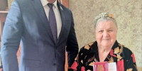 Алексей Фролов вручил юбилейные медали, посвященные 80-летию Победы в Великой Отечественной войне, трем почетным ветеранам из Кстова - Законодательное Собрание