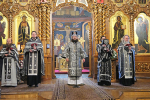 Епископ Щигровский и Мантуровский Феогност возглавил Божественную литургию в Серафимо-Дивеевском монастыре