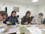 Активисты православного молодежного движения Нагорного благочиния подготовили пасхальные поздравления для бойцов специальной военной операции