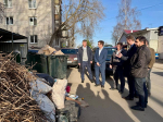 Мусор из перегруженных контейнеров в Советском районе обещали убрать за три дня