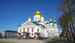 Глава Нижегородской митрополии совершил Великую вечерню в Свято-Успенском монастыре — Саровской пустыни