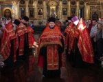 Глава Нижегородской митрополии совершил Великую вечерню в Свято-Успенском монастыре — Саровской пустыни