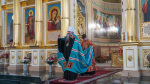 Глава Нижегородской митрополии совершил Великую вечерню в Свято-Успенском монастыре — Саровской пустыни
