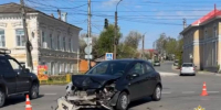 Мужчина пострадал в ДТП с тремя автомобилями в Богородске - фото 1 - vGorodeN.Ru