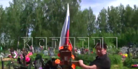 Вандалы обворовывают могилы бойцов СВО в Нижегородской области - фото 1 - vGorodeN.Ru