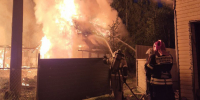 В Сормовском районе Нижнего Новгорода огнеборцы МЧС потушили крупный пожар в садовом доме - ProGorodNN.Ru