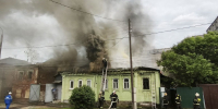 Опубликовано видео тушения пожара в частном доме на улице Интернациональной - Нижегородская правда