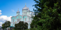 В канун Пятидесятницы глава Нижегородской митрополии совершил вечернее богослужение в Дивеевском монастыре - Нижегородская епархия