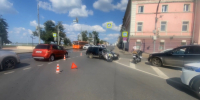 В Нижнем Новгороде на набережной столкнулись мотоцикл и "Приора" - ProGorodNN.Ru