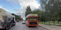Две женщины получили травмы в автобусе в Нижнем Новгороде - фото 1 - vGorodeN.Ru