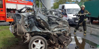 В Автозаводском районе на шоссе около ТЦ "Ладу" смяло и занесло в грузовик - ProGorodNN.Ru