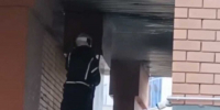 Сотрудники МЧС тушили пожар в арке многоэтажки на Бориса Панина 19 августа - Сетевое издание Живем в Нижнем
