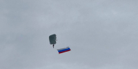 Нижегородские парашютисты и волонтеры развернули в небе государственный флаг России - НТА-Приволжье