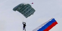Воспитанники лагеря «Хочу стать десантником» отметили День российского флага прыжками с парашютом - Газета День города. Нижний Новгород
