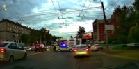 Автомобиль перевернулся на Московском шоссе в Нижнем Новгороде - фото 1 - vGorodeN.Ru