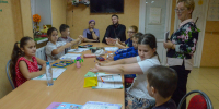 В социальном центре «Покров» Воскресенского благочиния Нижегородской епархии состоялся выпуск благотворительной летней школы «Знайка» - Нижегородская епархия