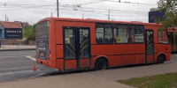 Женщина сломала руку в автобусе в Нижнем Новгороде - фото 1 - vGorodeN.Ru