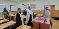 Клирики Нижегородского благочиния освятили гимназию № 13 - Нижегородская епархия