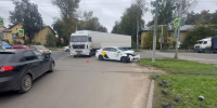 Фура столкнулась с такси на перекрестке в Нижнем Новгороде - фото 1 - vGorodeN.Ru