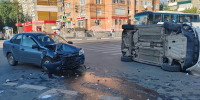 Трое детей пострадали после ДТП на перекрестке в Дзержинске - фото 1 - vGorodeN.Ru