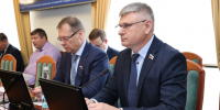 Евгений Люлин поручил депутатам быть в постоянном контакте с жителями и коммунальными службами по вопросам теплоснабжения - Законодательное Собрание