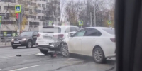 Жесткое ДТП спровоцировало пробку на проспекте Гагарина в Нижнем Новгороде - НИА Нижний Новгород