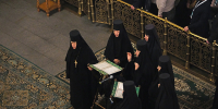 Богослужения в Серафимо-Дивеевском монастыре возглавил митрополит Нижегородский и Арзамасский Георгий - Свято-Троицкий Серафимо-Дивеевский монастырь