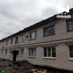 Ураганный ветер сорвал крышу многоквартирного дома в Нижегородской области - фото 1