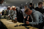 В День Героев Отечества ветеран СВО Юрий Головин встретился с молодежью в Доме народного единства
