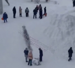 Девочка получила травмы, скатившись с горки в нижегородской школе - фото 1