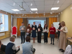 Клирик Московского благочиния принял участие в патриотической акции «Мост добра» в школе № 86