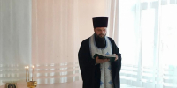 Помощник благочинного Сормовского округа совершил молебен в детском саду № 323 «Сказка» - Нижегородская епархия