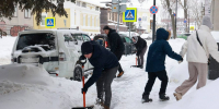 Почти тысяча работников мэрии Нижнего Новгорода вышли на расчистку улиц от снега - Нижегородская правда