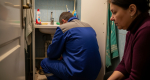 Странная привычка японцев сидеть на унитазе лицом к бачку — простой секрет, который ставит в тупик, но имеет гениальное объяснение