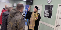 Клирик Московского благочиния совершил молебен для добровольцев, отправляющихся в зону СВО - Нижегородская епархия