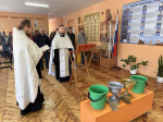 Клирики Нагорного благочиния освятили помещения в нижегородской школе №46