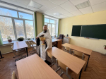 Клирики Нагорного благочиния освятили помещения в нижегородской школе №46