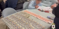 МВД показало кадры обыска у и.о. главврача нижегородской больницы №33 - НИА Нижний Новгород