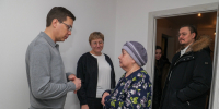 Михаил Иванов встретился с новоселами муниципального дома на улице Зайцева - Городская Дума